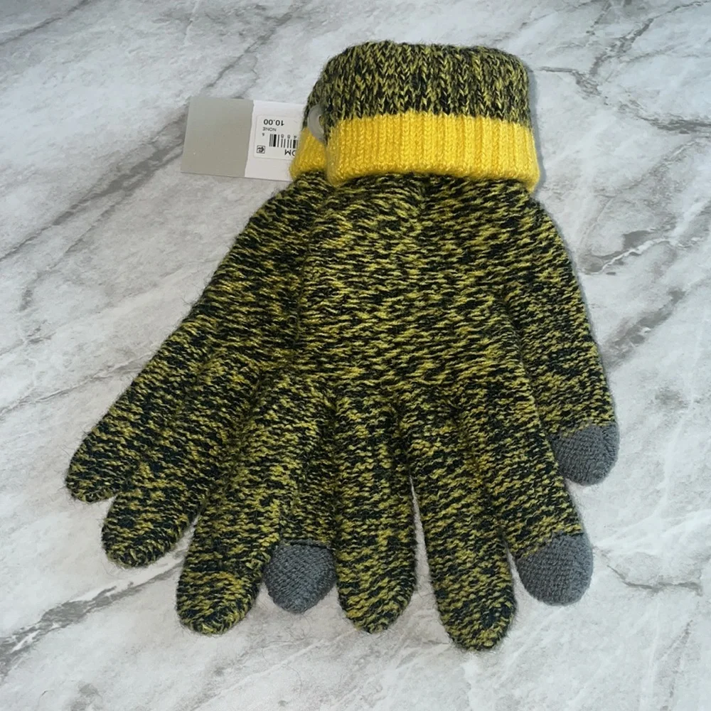 NWT Bp Yellow Marled Gloves